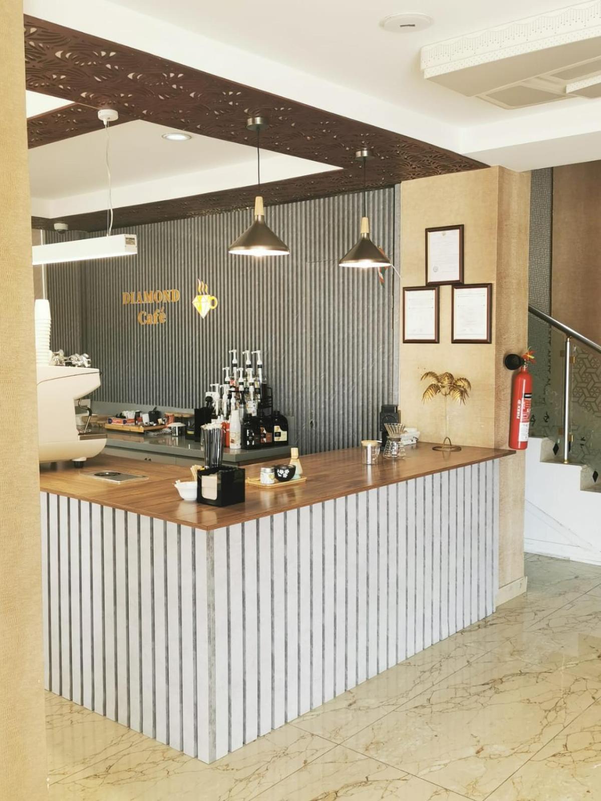 Diamond Star Hotel فندق النجمة الماسية Сиб Екстериор снимка
