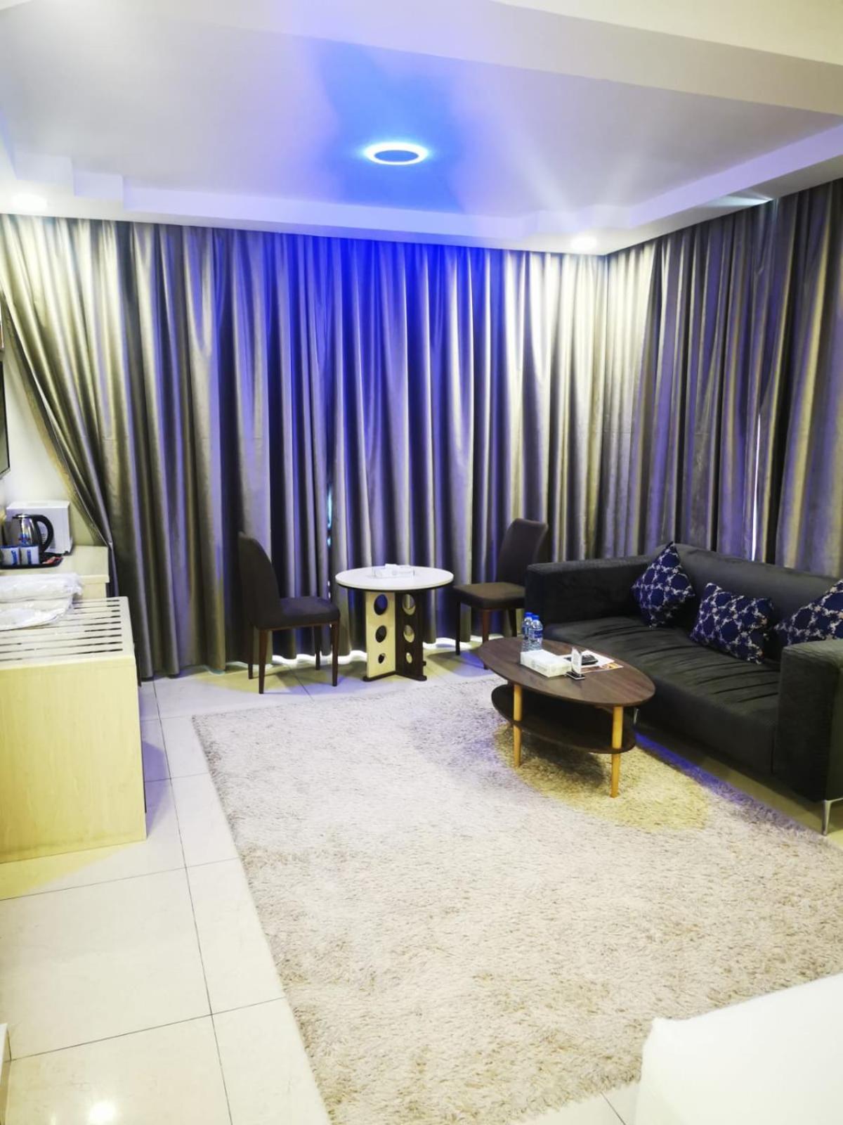 Diamond Star Hotel فندق النجمة الماسية Сиб Екстериор снимка
